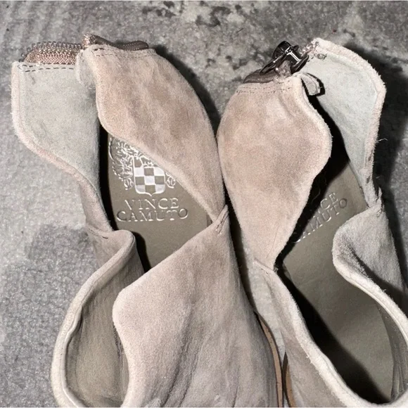 Vince Camuto Woman's Gigietta Suede Bootie - Picture 10 of 11